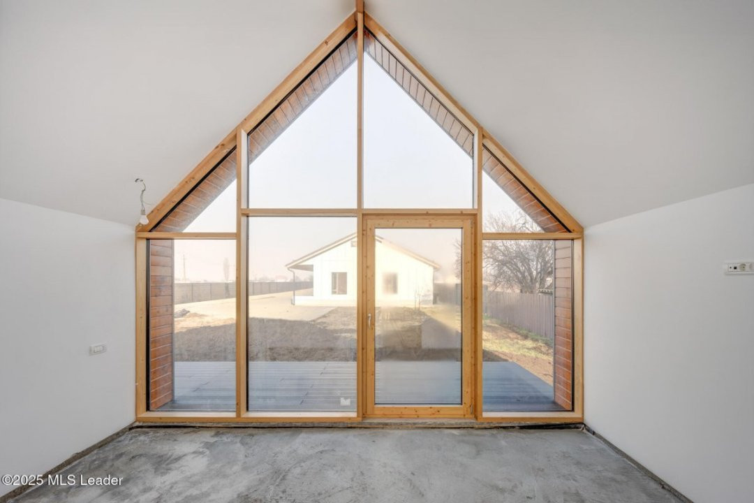 Eco si Modern - Casa de vanzare in Ciofliceni