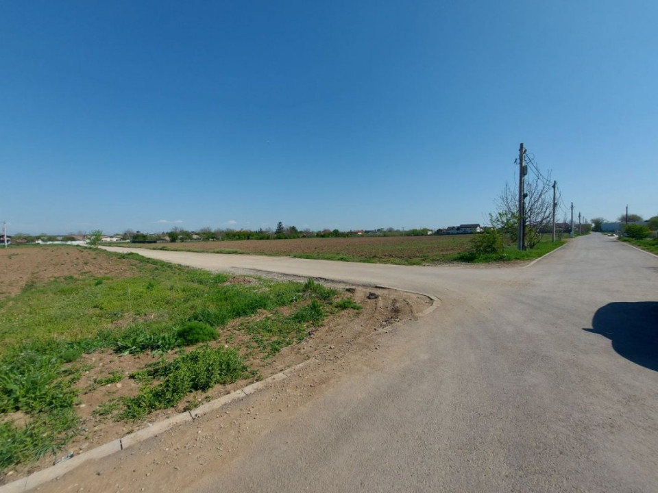 Loturi de casă de 583mp, deschidere 30m, Ciofliceni - Snagov!