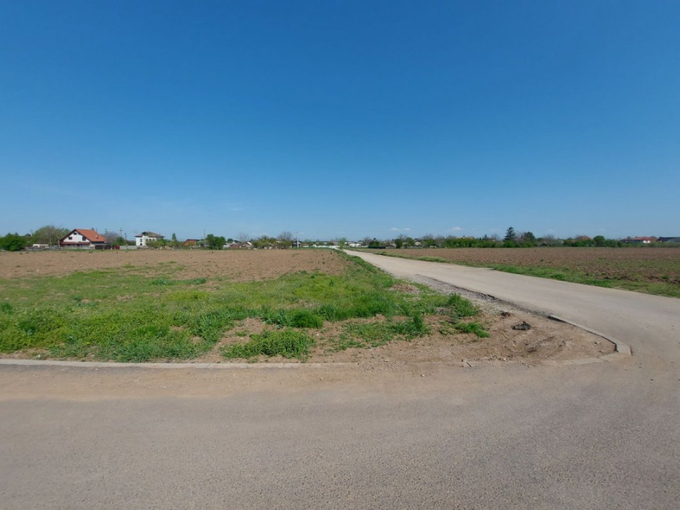 Loturi de casă de 583mp, deschidere 30m, Ciofliceni - Snagov!