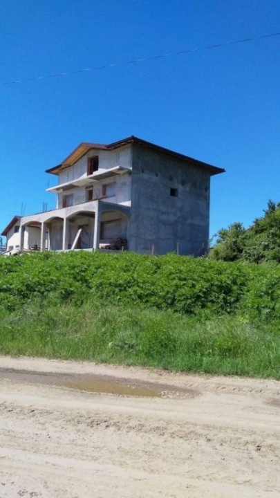 BERCENI CASA P+E 142 mp LOT 700 mp 