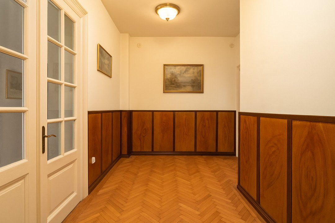 Vila interbelica, curte libera 362mp Cismigiu - Piata Victoriei