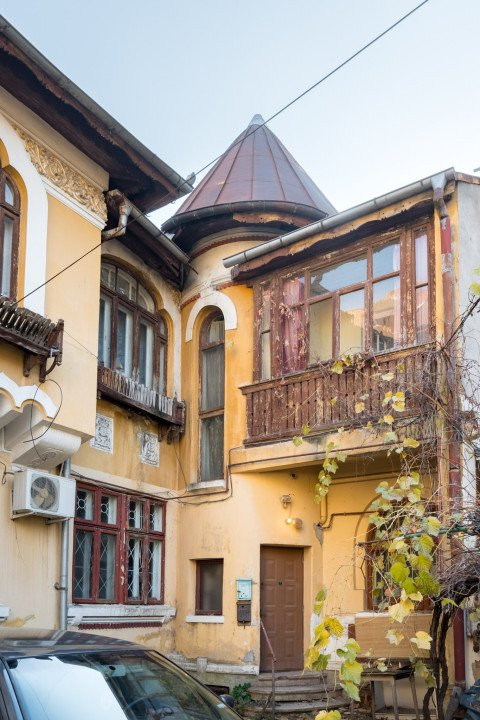 Vila interbelica, curte libera 362mp Cismigiu - Piata Victoriei