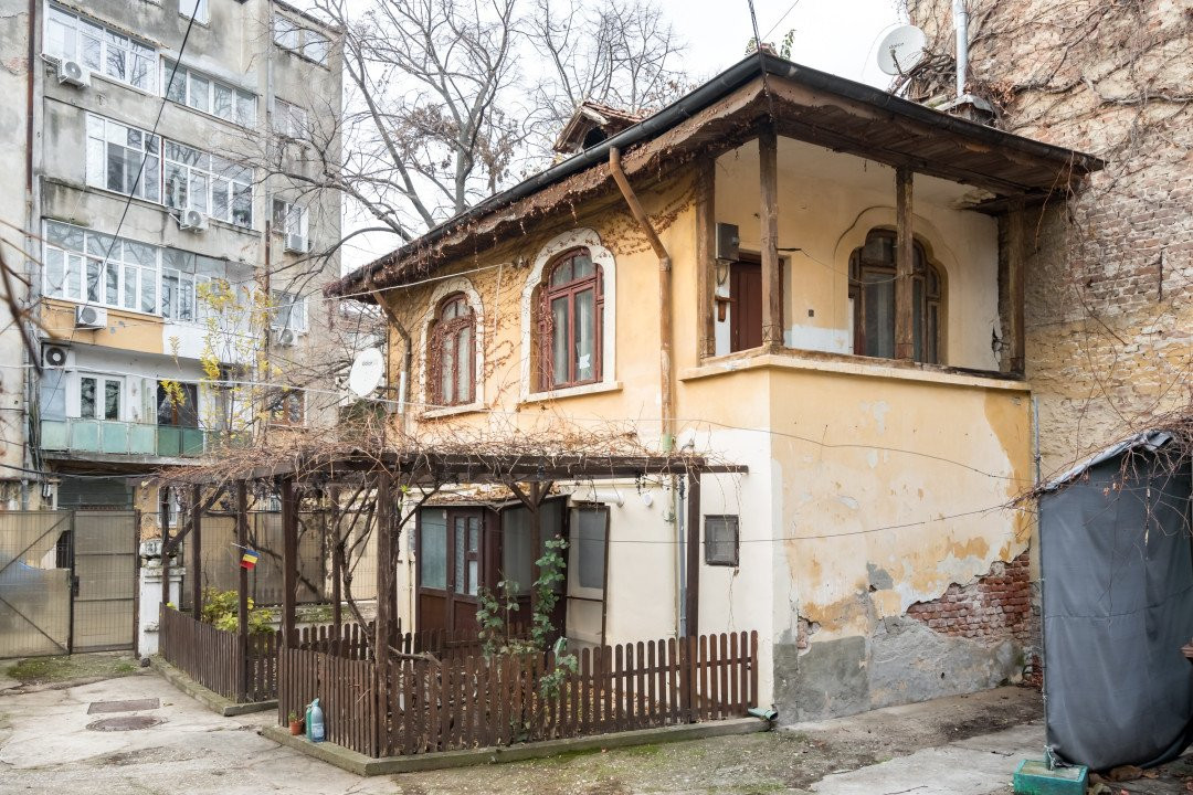 Vila interbelica, curte libera 362mp Cismigiu - Piata Victoriei