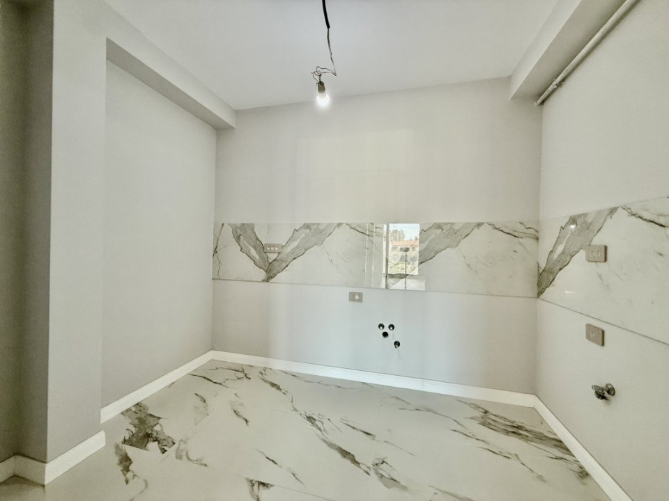Unirii, apartament cu terasa spre SUD, gata de mutat
