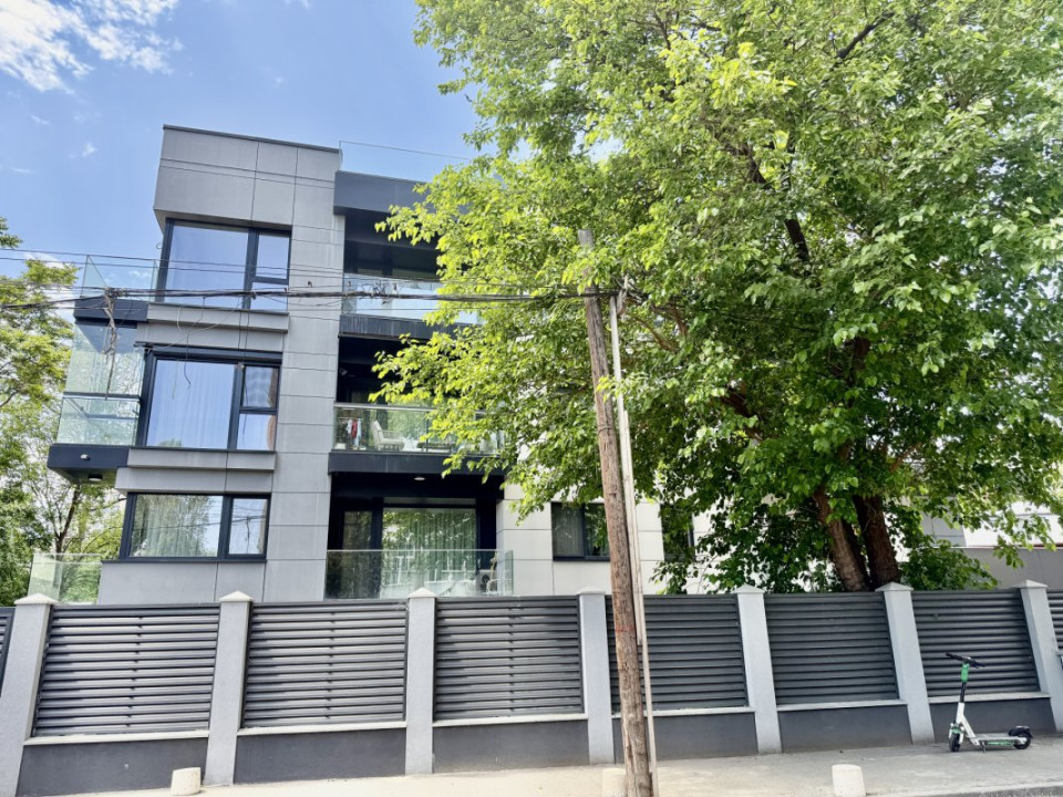 Unirii, apartament cu terasa spre SUD, gata de mutat
