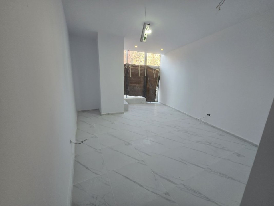 TREI Spatii comerciale Dristor Mc Donald s Metrou Stradal Camil Ressu