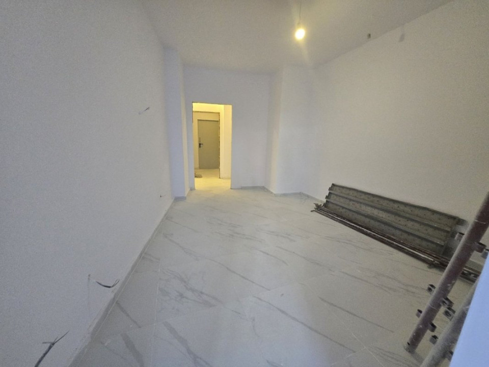 TREI Spatii comerciale Dristor Mc Donald s Metrou Stradal Camil Ressu