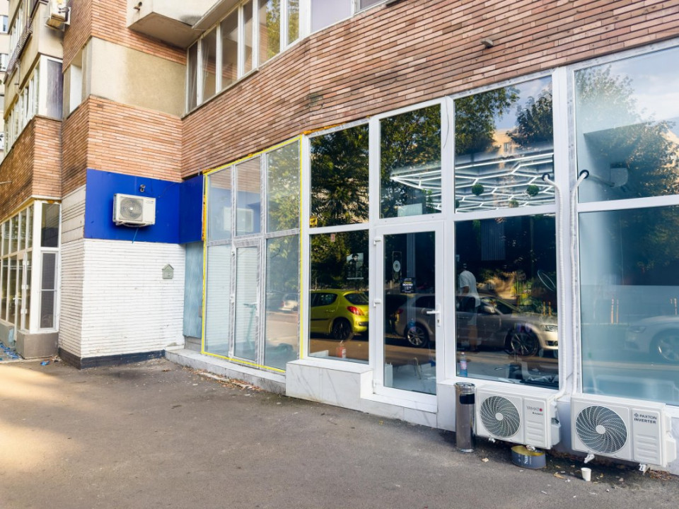 Spatiu comercial 32,2mp Dristor McDonald's Metrou Stradal Camil Ressu