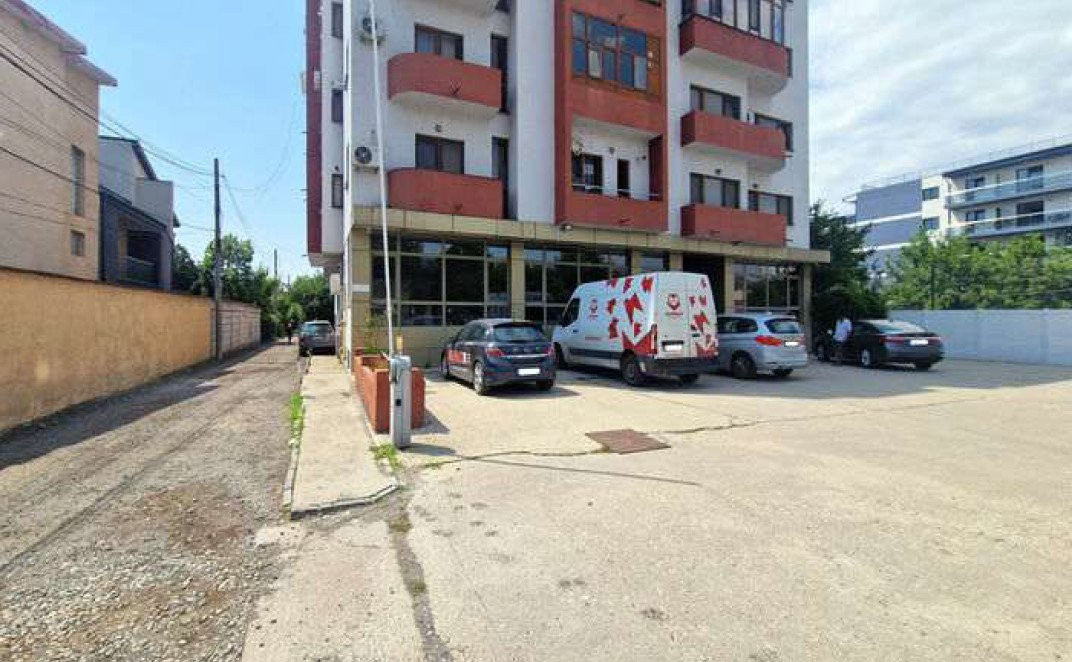 Spațiu comercial 790mp si teren 600mp - vânzare Prelungirea Ghencea