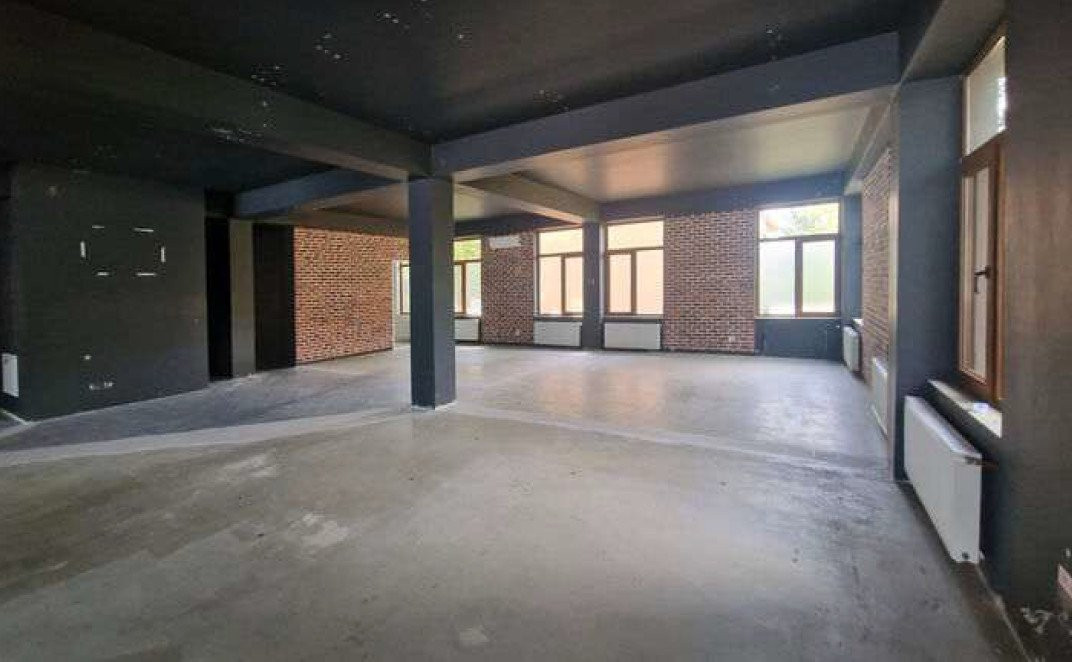 Spațiu comercial 790mp si teren 600mp - vânzare Prelungirea Ghencea