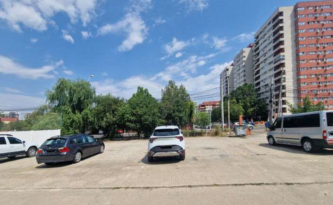Spațiu comercial 790mp si teren 600mp - vânzare Prelungirea Ghencea