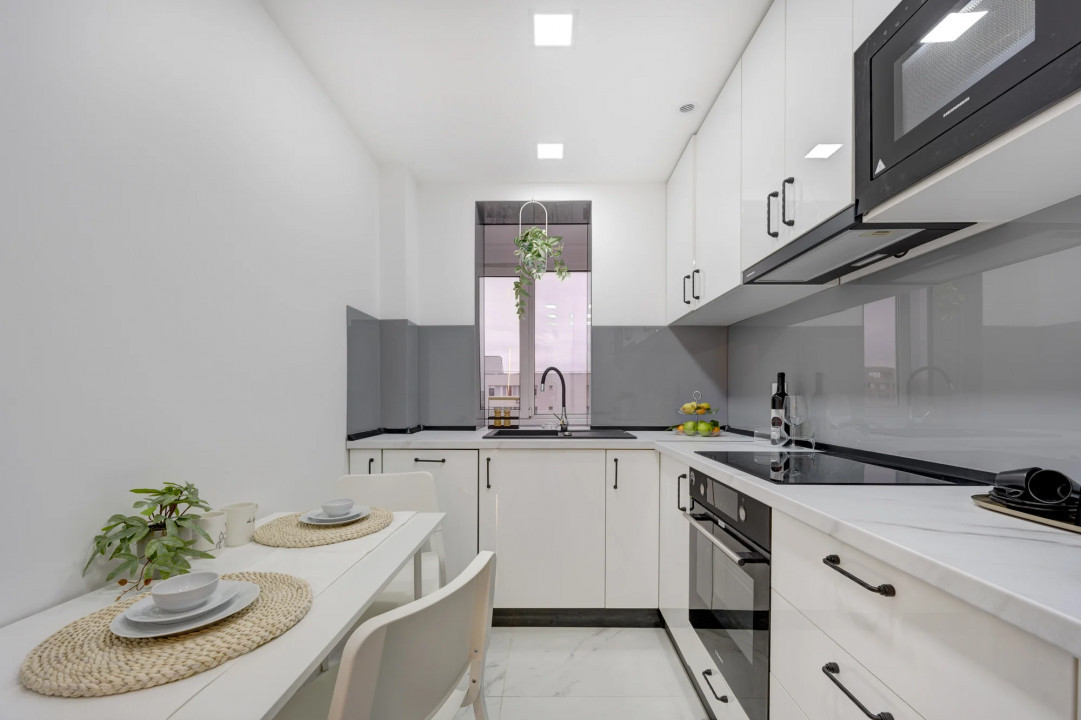Apartament 3 camere, complet renovat, gata de mutat!