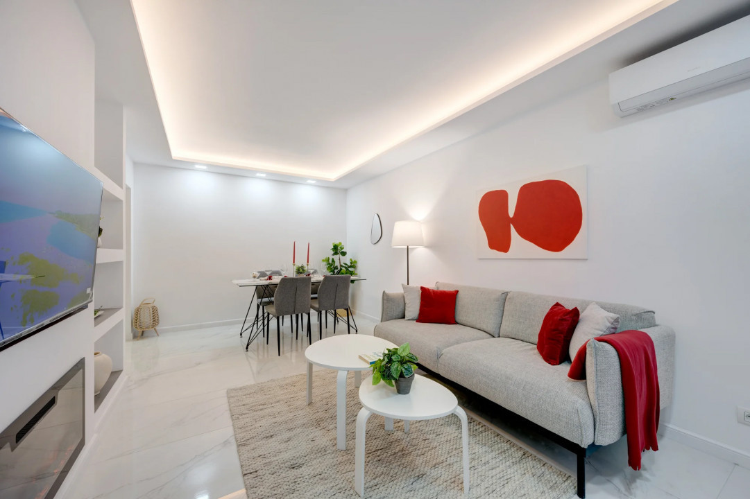 Apartament 3 camere, complet renovat, gata de mutat!