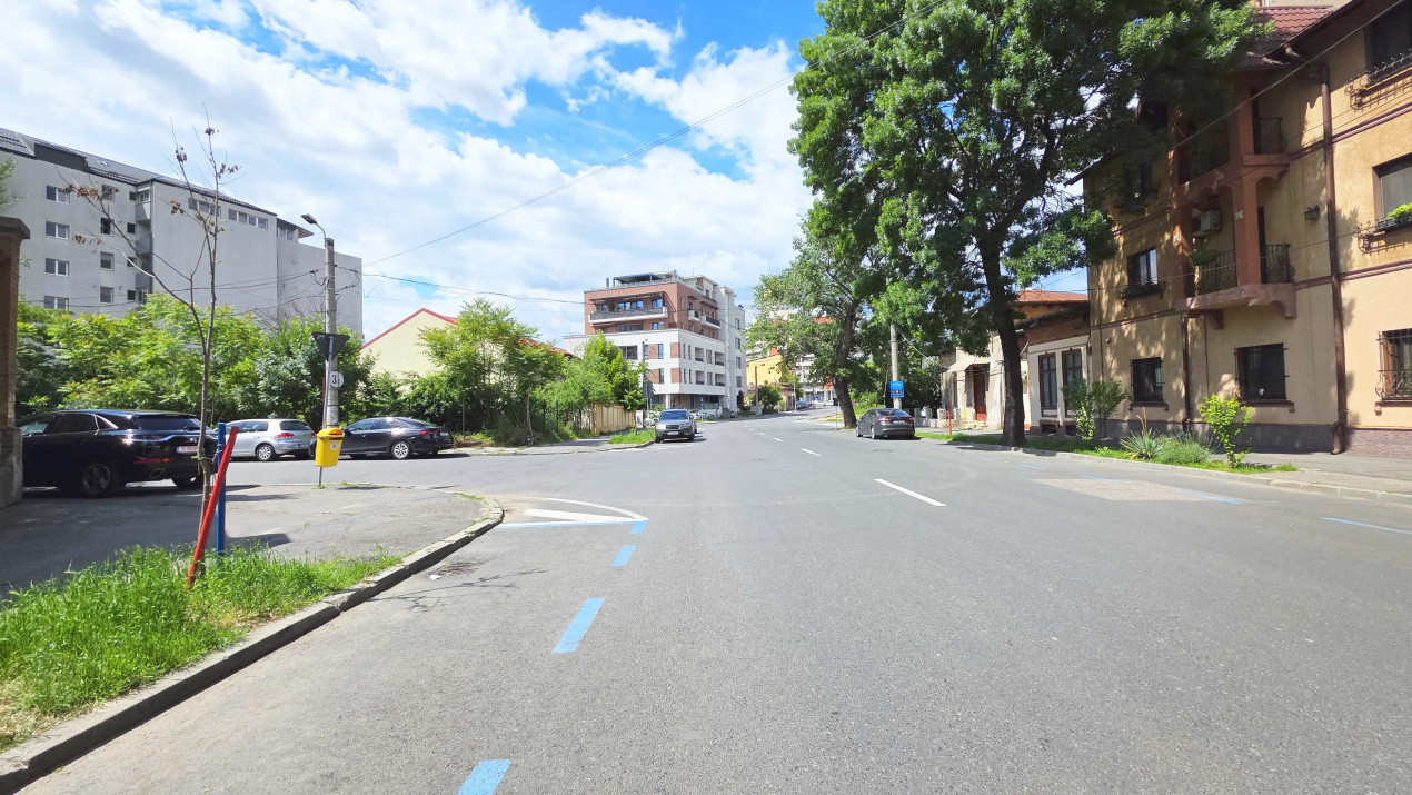 Uranus - O casă de renovats, potential deosebit!
