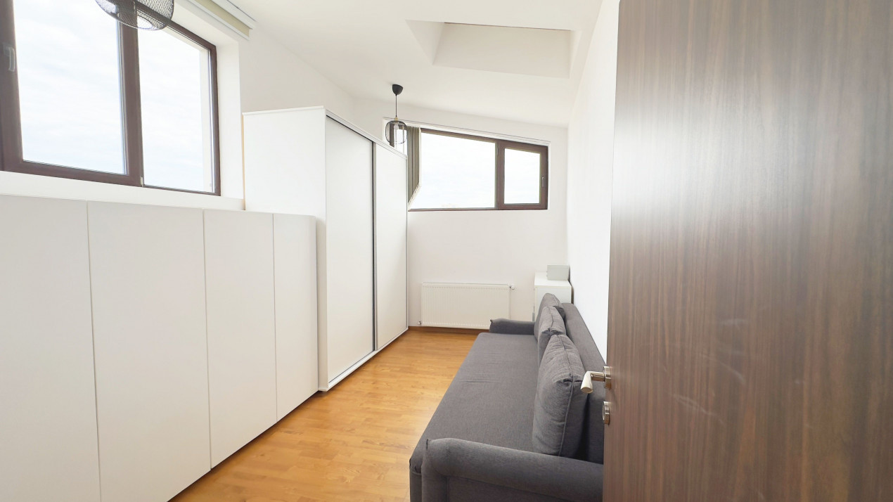 Apartament spațios cu 5 camere, vila 2010!
