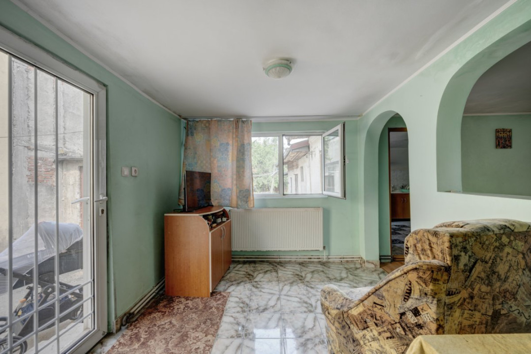 CHIAJNA - CASA RENOVABILA 129 MP, LOT 690 MP!