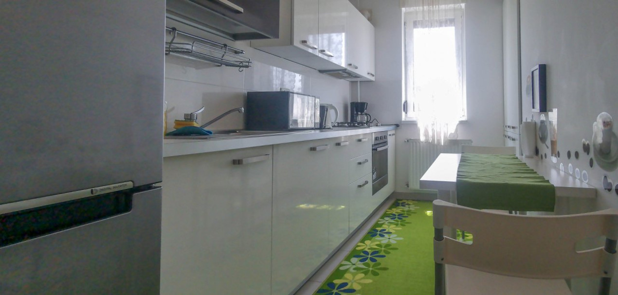 Vanzare apartament Sisesti 3 camere