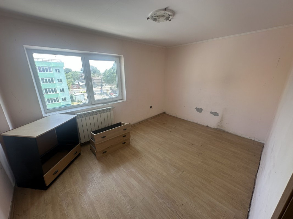 1 DECEMBRIE APARTAMENT 4 CAMERE 98 MP+LOT 22 MP PARCARE