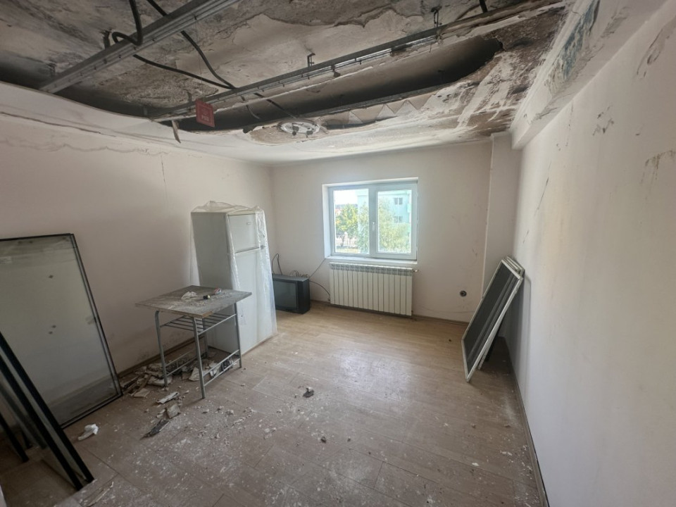 1 DECEMBRIE APARTAMENT 4 CAMERE 98 MP+LOT 22 MP PARCARE