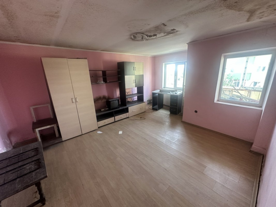1 DECEMBRIE APARTAMENT 4 CAMERE 98 MP+LOT 22 MP PARCARE