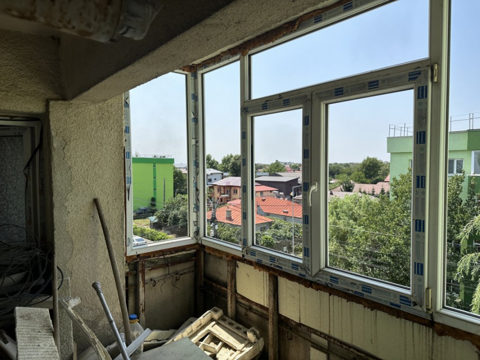1 DECEMBRIE APARTAMENT 4 CAMERE 98 MP+LOT 22 MP PARCARE