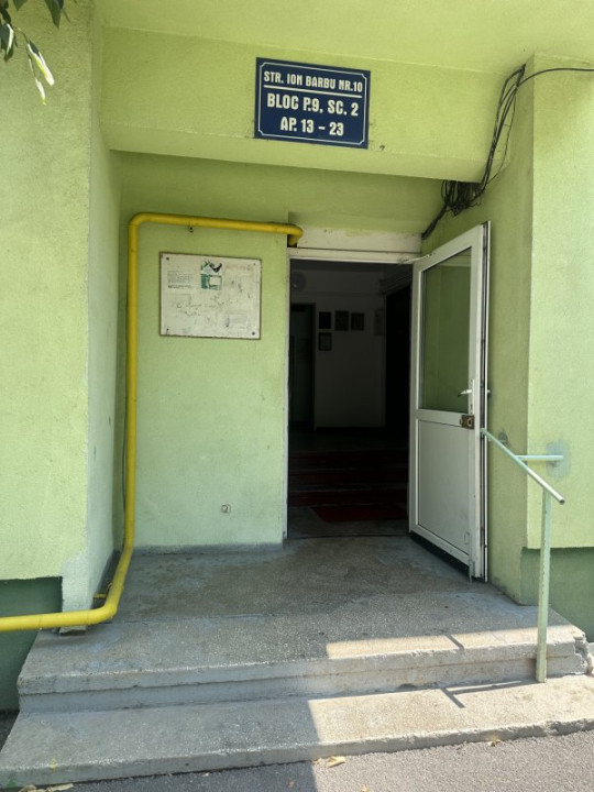 1 DECEMBRIE APARTAMENT 4 CAMERE 98 MP+LOT 22 MP PARCARE
