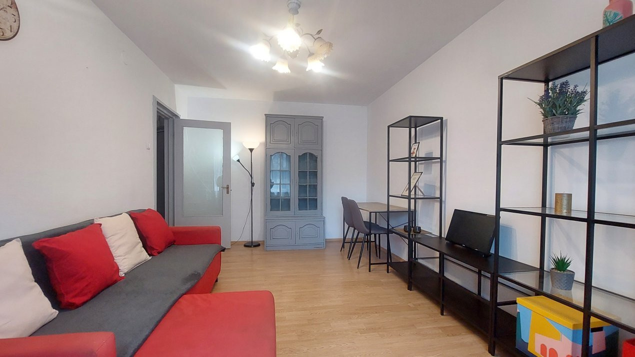 3 camere Giulesti – Etaj 2 | Bloc anvelopat | Locație practică 