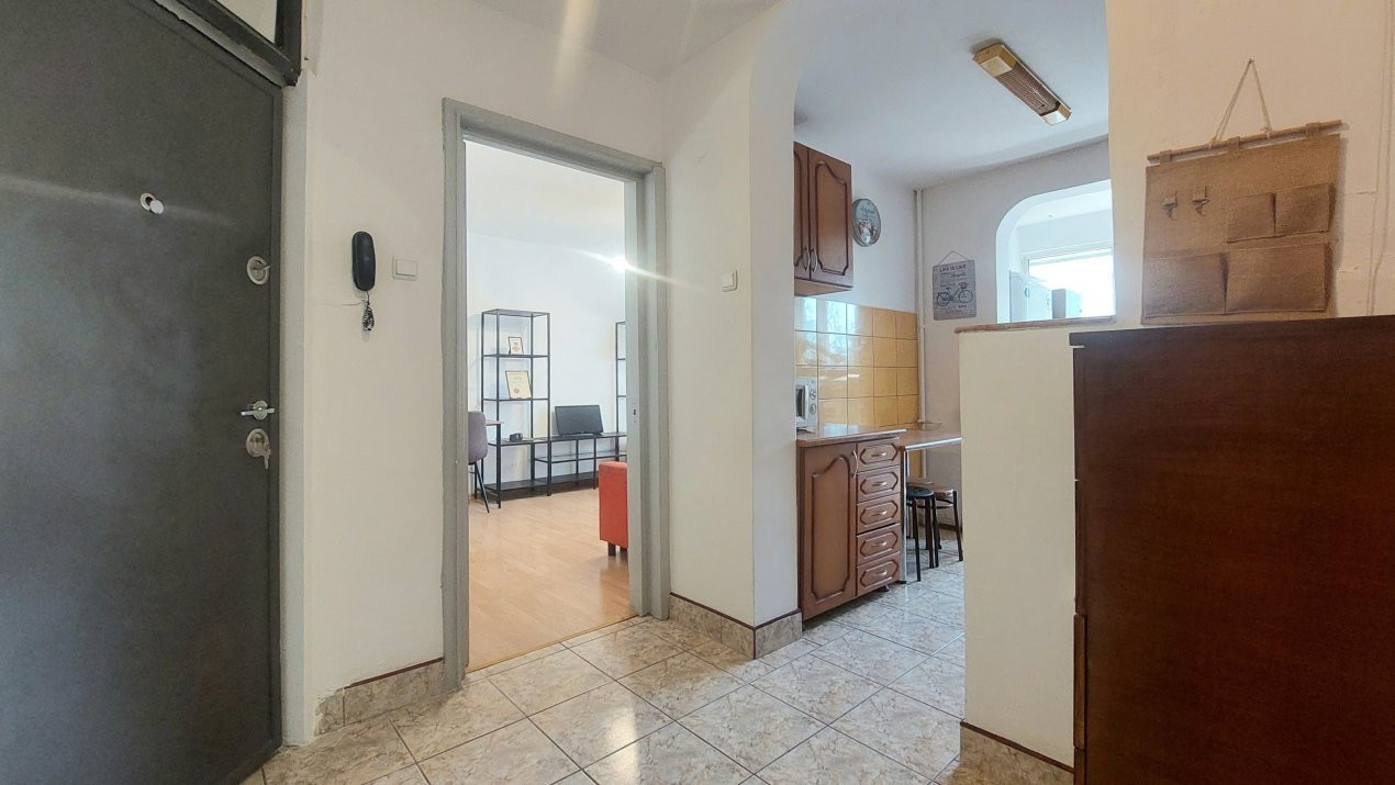 3 camere Giulesti – Etaj 2 | Bloc anvelopat | Locație practică 