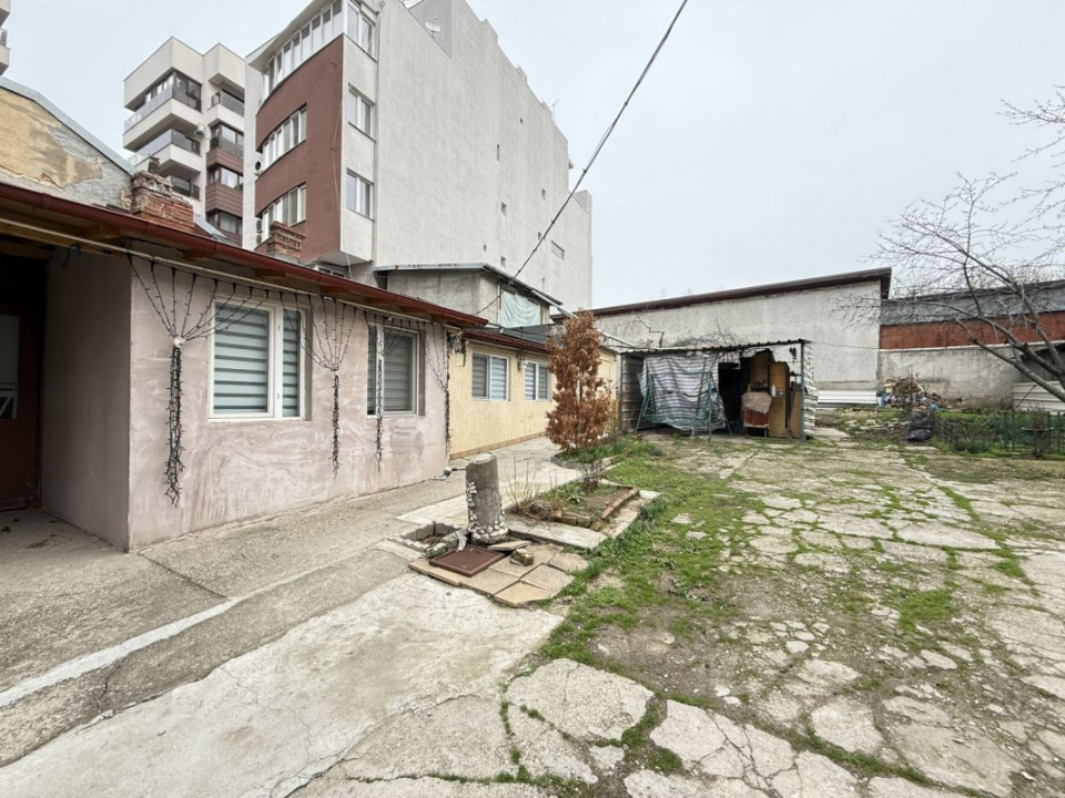 1 Mai casa de inchiriat