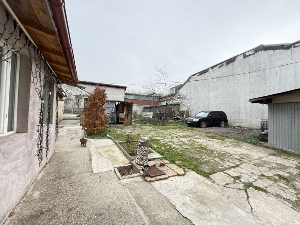 1 Mai casa de inchiriat