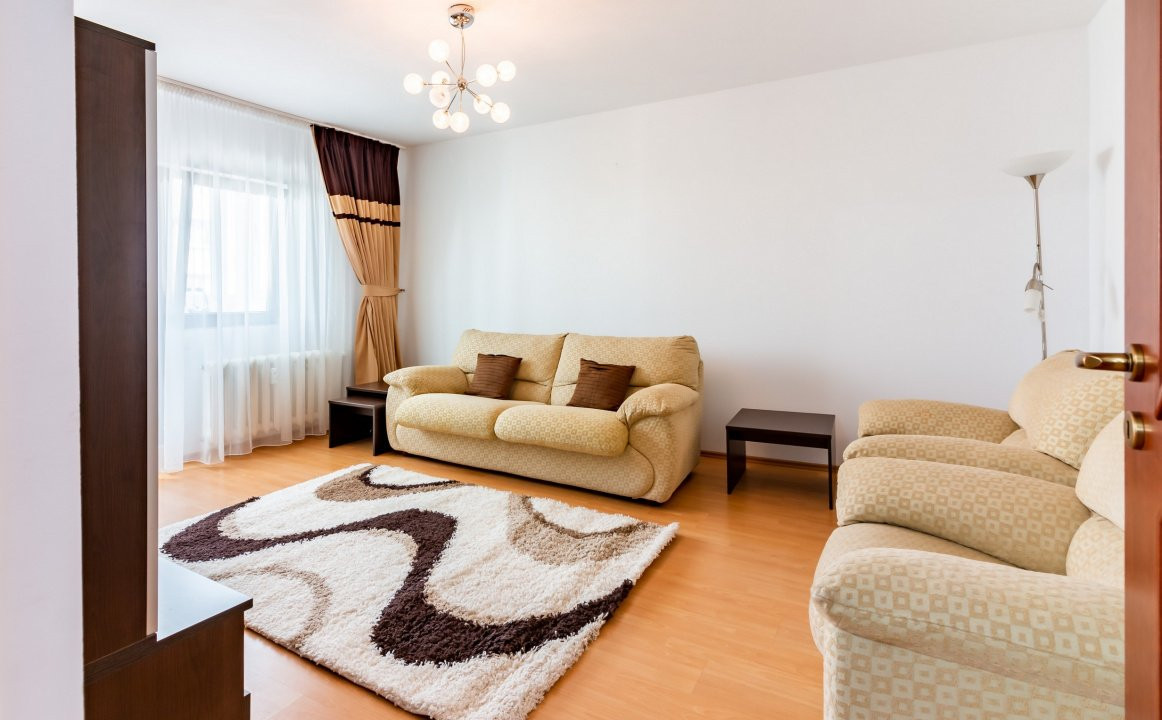 Apartament decomandat, 2 camere, 2 balcoane, Mall Vitan