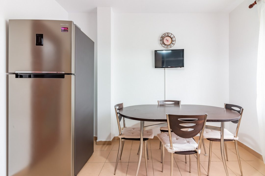 Apartament decomandat, 2 camere, 2 balcoane, Mall Vitan