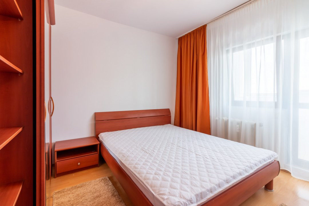 Apartament decomandat, 2 camere, 2 balcoane, Mall Vitan