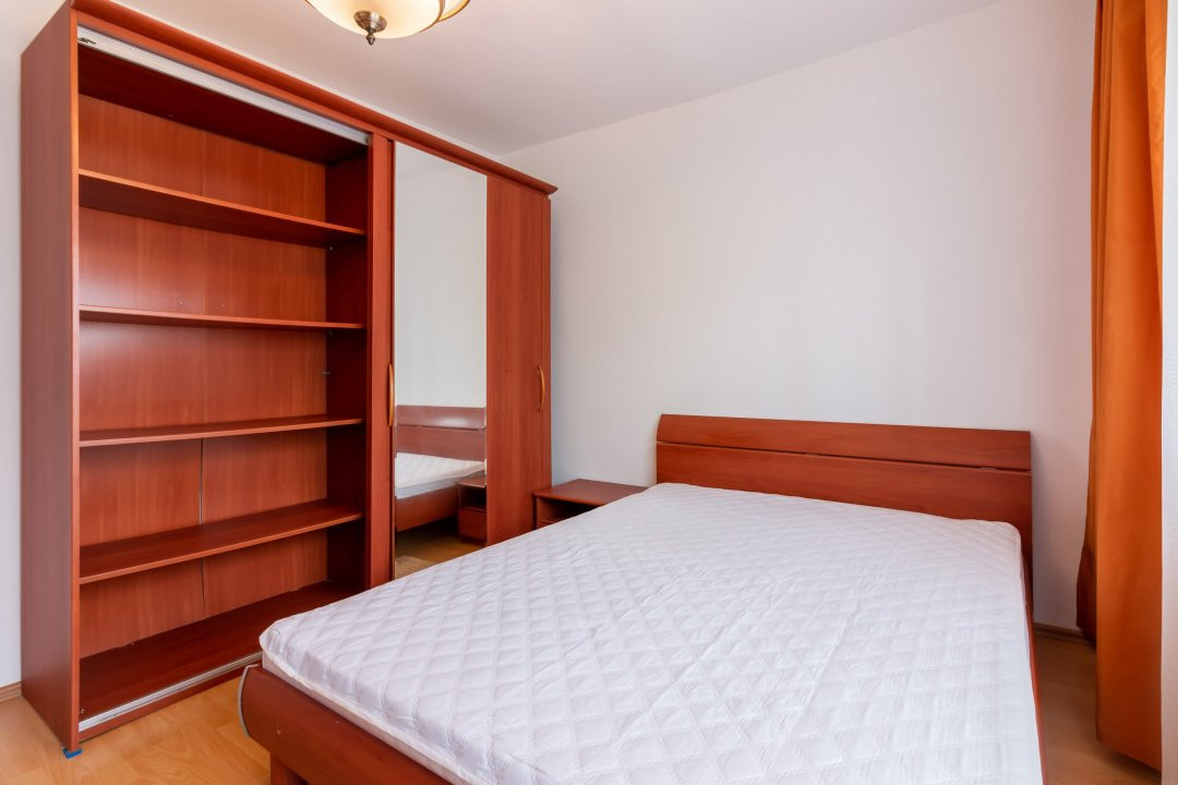 Apartament decomandat, 2 camere, 2 balcoane, Mall Vitan