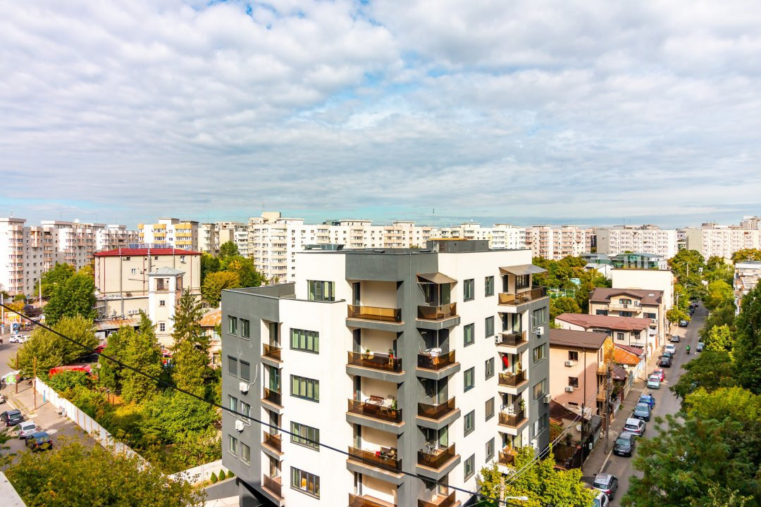 Apartament decomandat, 2 camere, 2 balcoane, Mall Vitan