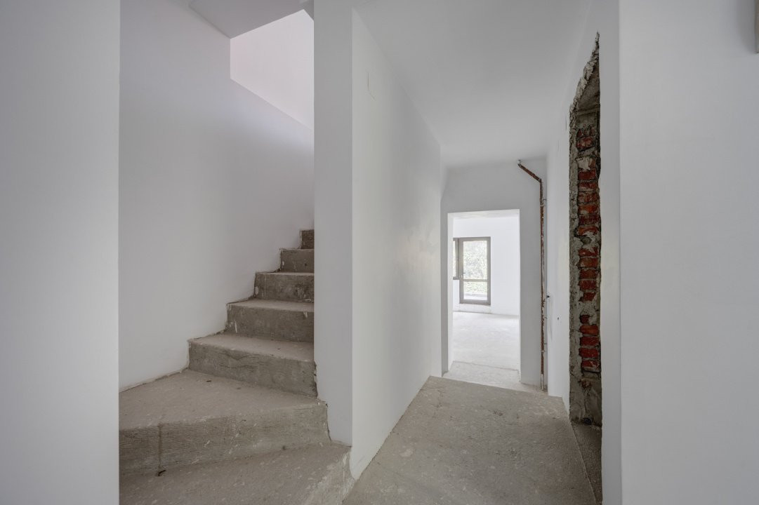 Vila Primaverii, S+P+1+M, 389 mp teren, 266 teren liber