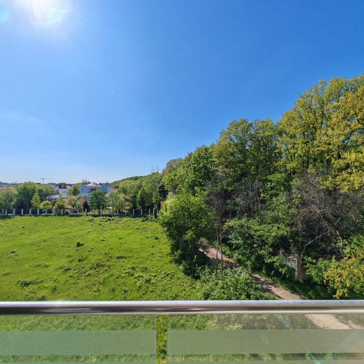 Apartament 2 camere cu 71 mp utili, vedere spre pădure și apusuri spectaculoase