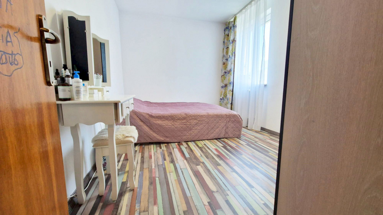 2 camere cu balcon scăldat de soare, gata să te primească în Alexandru Obregia