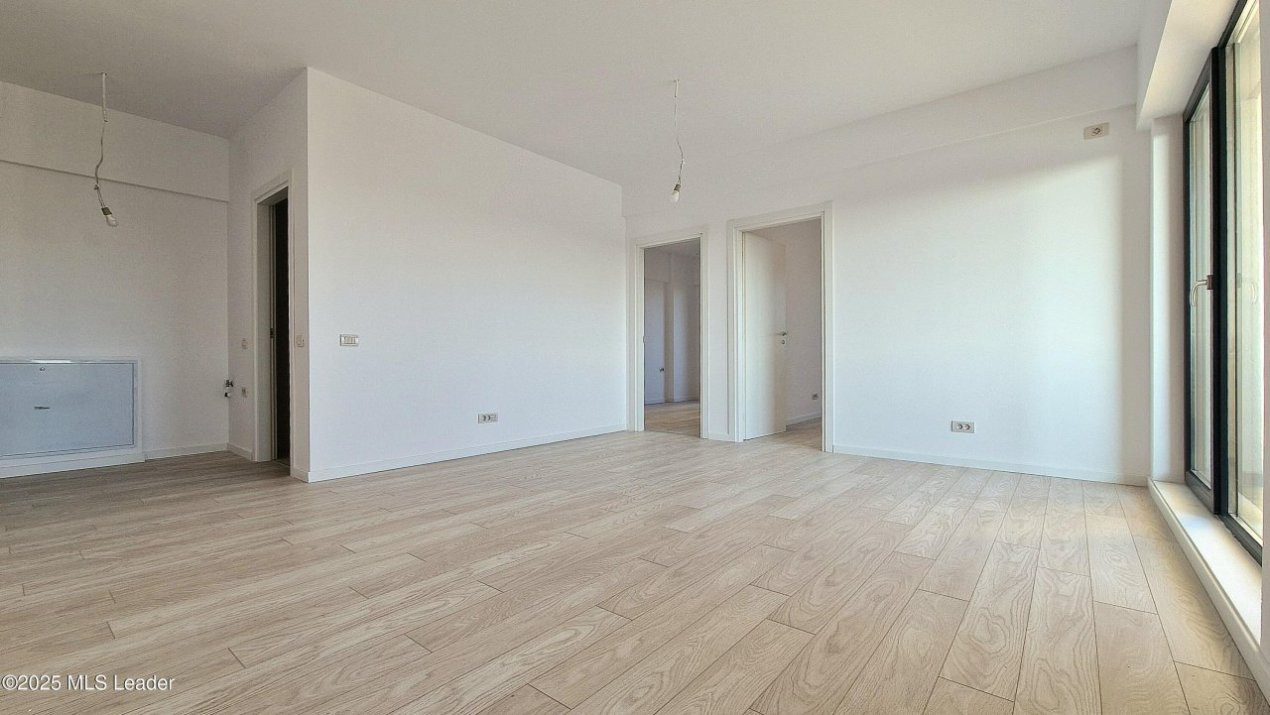 3 CAMERE I COMPLEX PE MALUL LACULUI I SunLake Residence