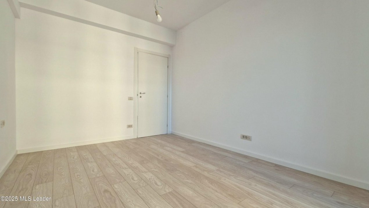 3 CAMERE I COMPLEX PE MALUL LACULUI I SunLake Residence