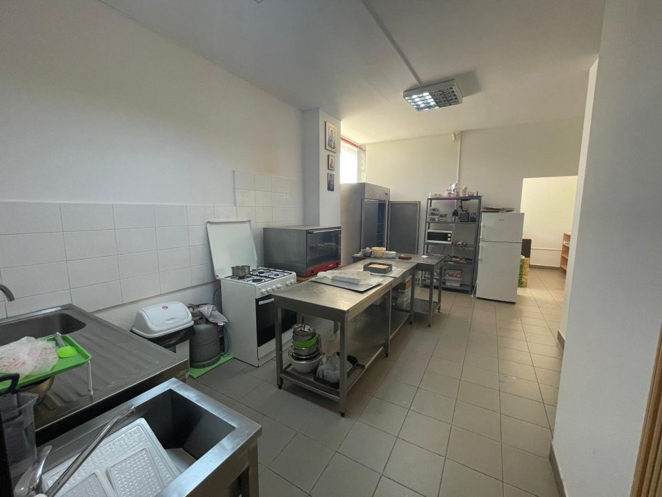 Spatiu comercial - Prelungiera Ghencea nr. 262 - 50 mp 