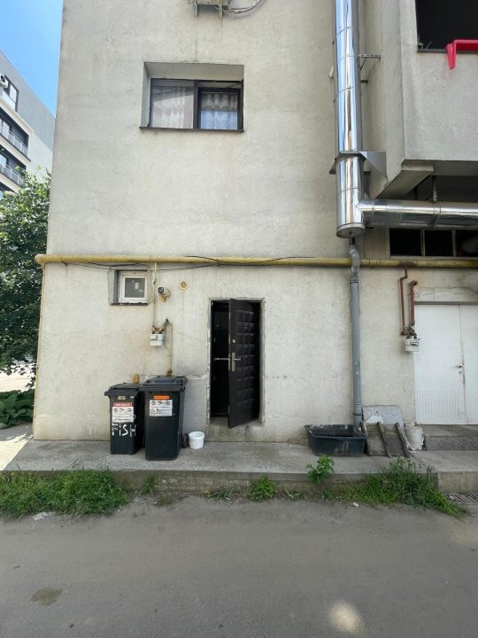 Spatiu comercial - Prelungiera Ghencea nr. 262 - 50 mp 