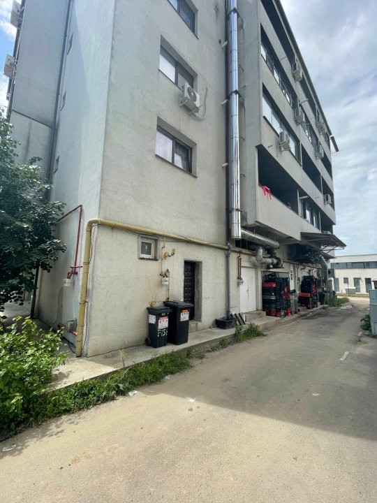 Spatiu comercial - Prelungiera Ghencea nr. 262 - 50 mp 