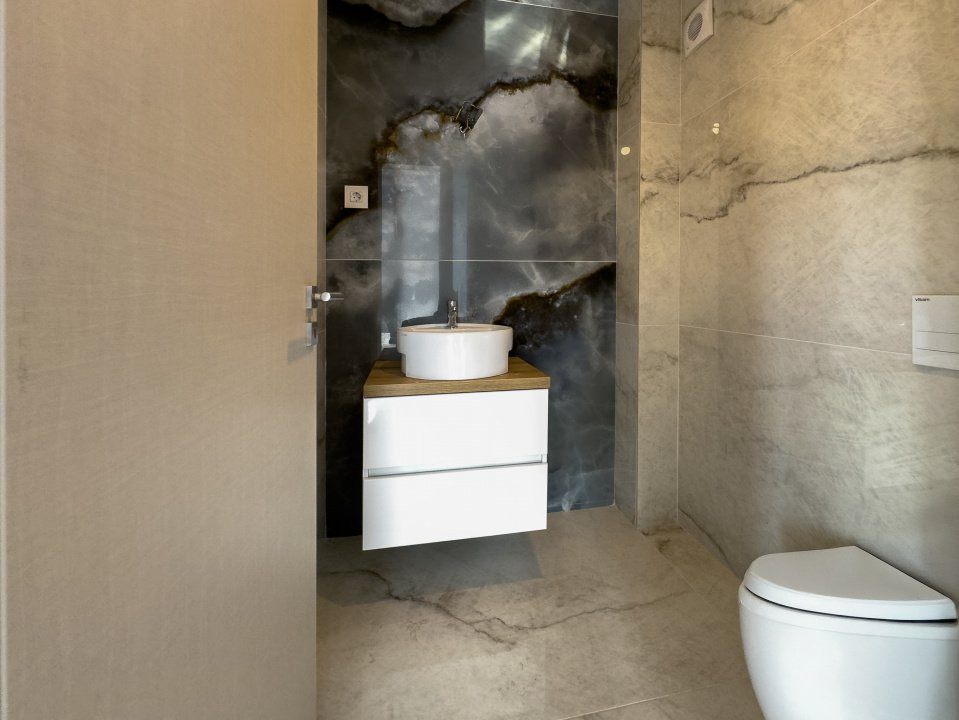 Penthouse 3 camere de vânzare Pipera | 275 mp total, rooftop privat 116 mp 