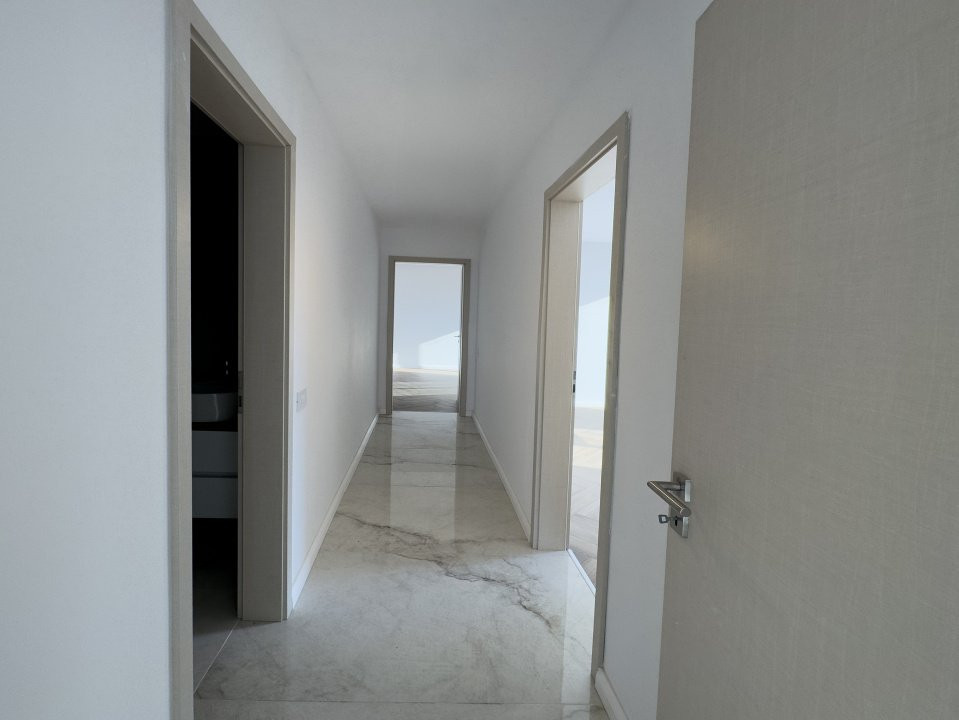 Penthouse 3 camere de vânzare Pipera | 275 mp total, rooftop privat 116 mp 