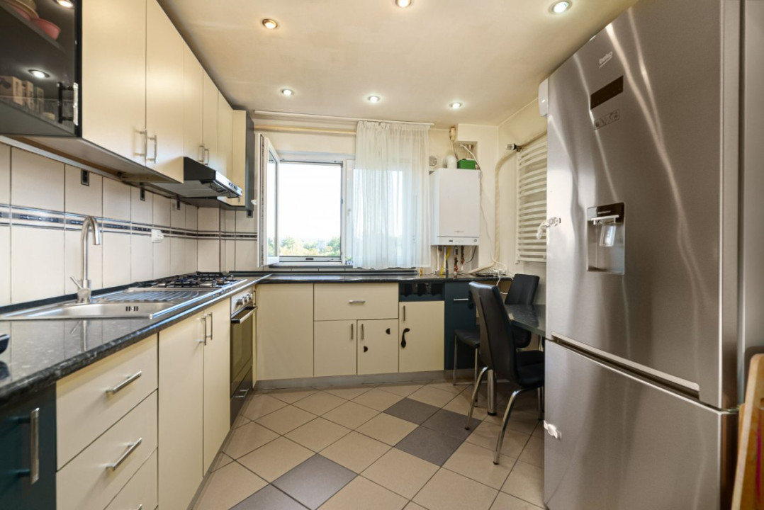 DRISTOR - RAMNICU SARAT - 2 CAMERE 53 MP, ETAJ 4, CENTRALA PROPRIE!