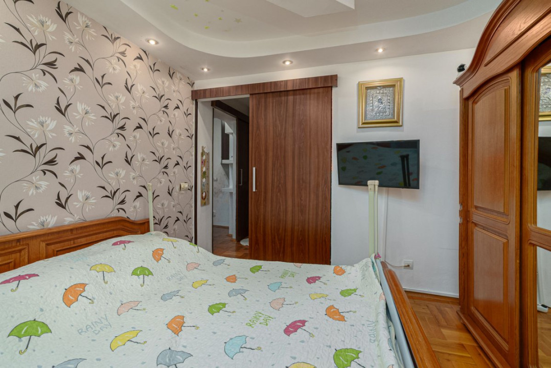 DRISTOR - RAMNICU SARAT - 2 CAMERE 53 MP, ETAJ 4, CENTRALA PROPRIE!