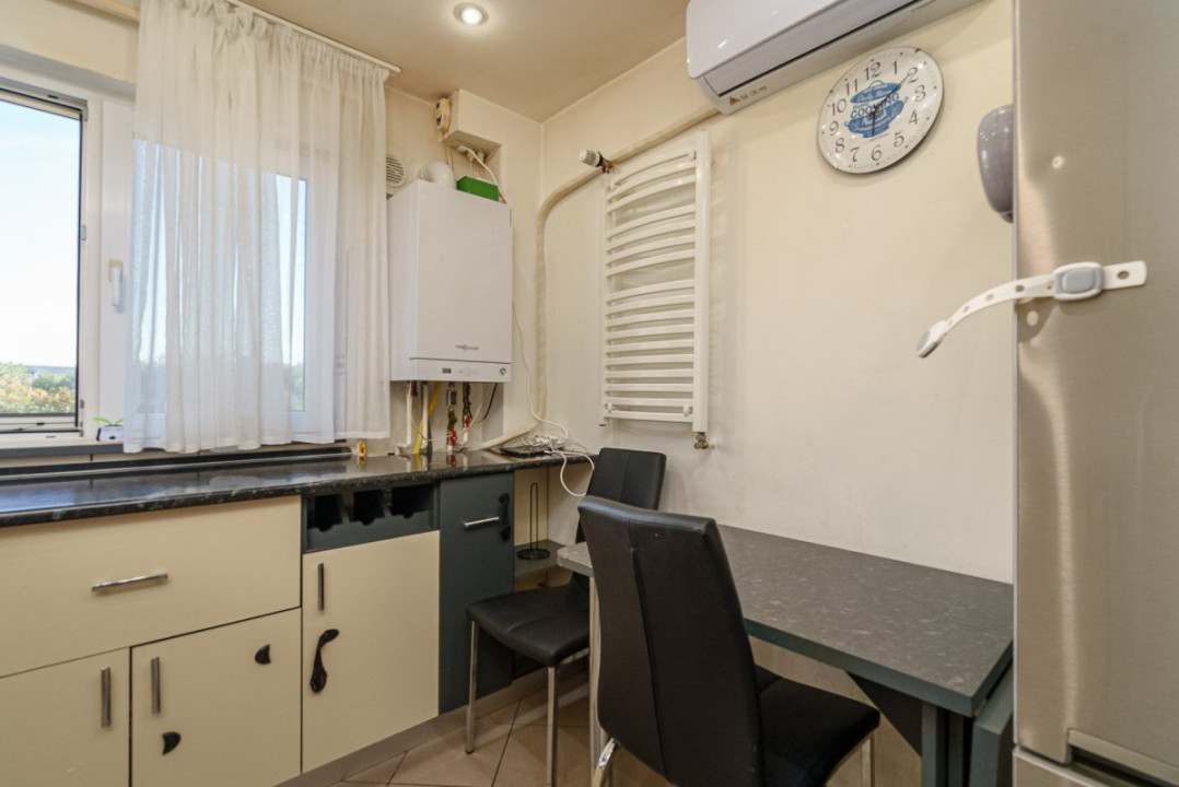 DRISTOR - RAMNICU SARAT - 2 CAMERE 53 MP, ETAJ 4, CENTRALA PROPRIE!