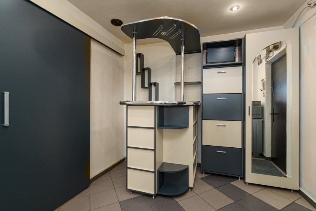 DRISTOR - RAMNICU SARAT - 2 CAMERE 53 MP, ETAJ 4, CENTRALA PROPRIE!