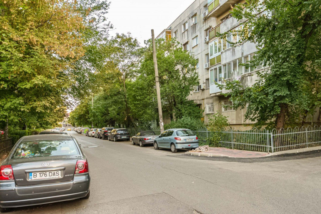 DRISTOR - RAMNICU SARAT - 2 CAMERE 53 MP, ETAJ 4, CENTRALA PROPRIE!